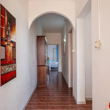 Holiday home Villa Respiro Azzurro *